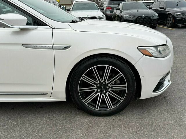 2018 Lincoln Continental Reserve AWD - 22985556 - 28