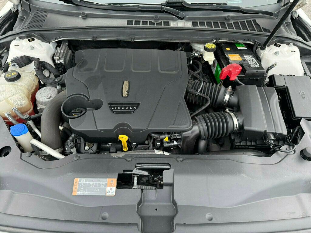 2018 Lincoln Continental Reserve AWD - 22985556 - 34