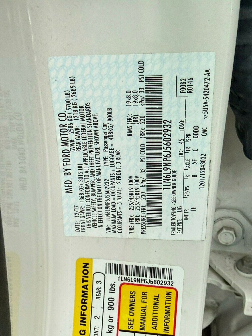 2018 Lincoln Continental Reserve AWD - 22985556 - 36