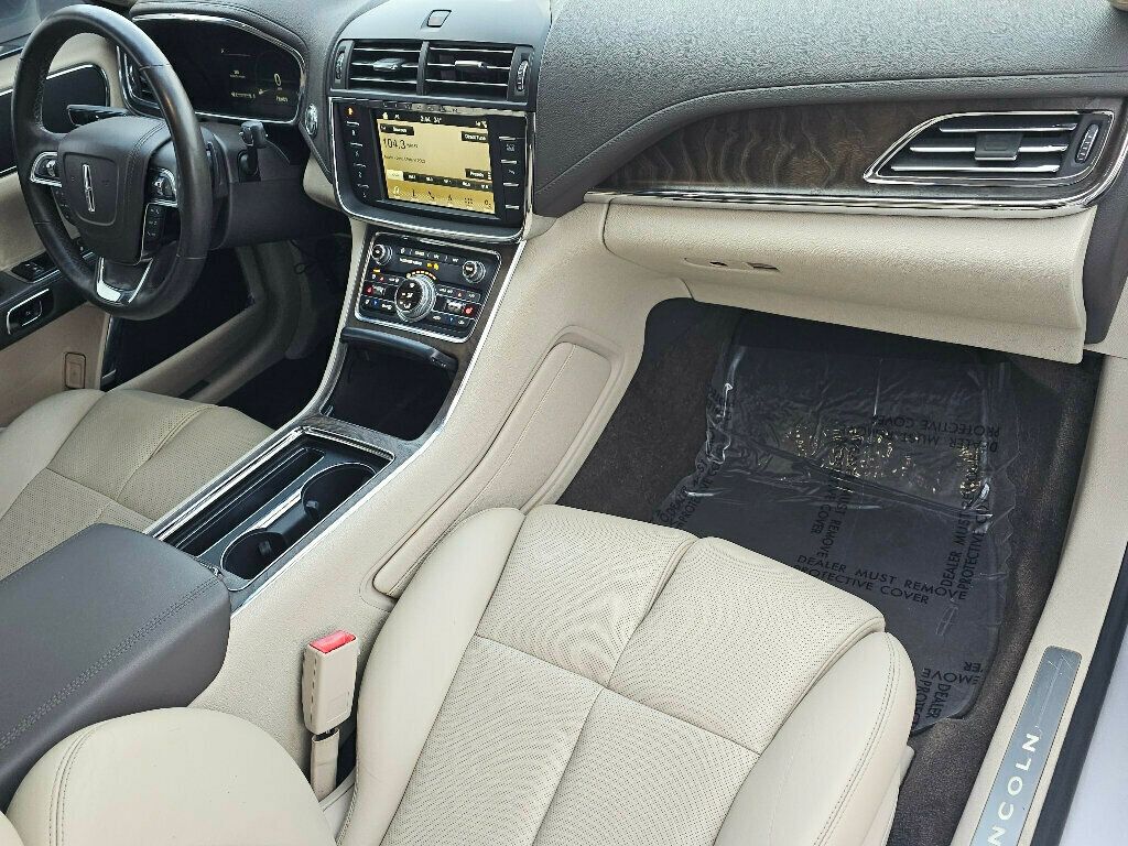 2018 Lincoln Continental Select AWD - 22952063 - 10