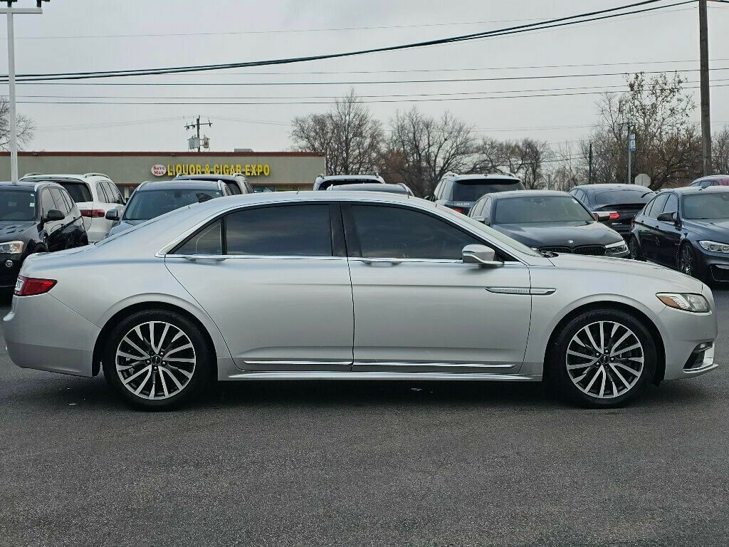 2018 Lincoln Continental Select AWD - 22952063 - 17