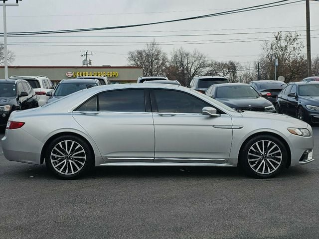2018 Lincoln Continental Select AWD - 22952063 - 17