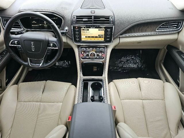 2018 Lincoln Continental Select AWD - 22952063 - 1