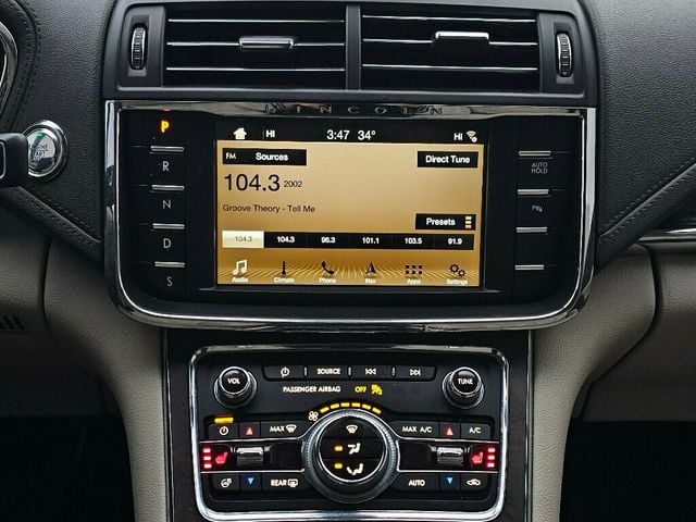 2018 Lincoln Continental Select AWD - 22952063 - 23