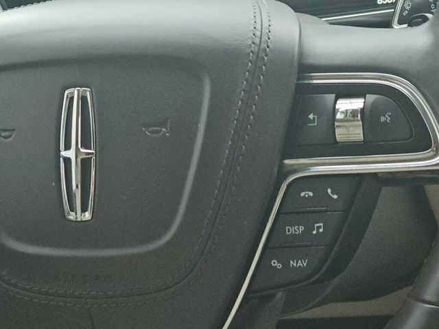 2018 Lincoln Continental Select AWD - 22952063 - 30