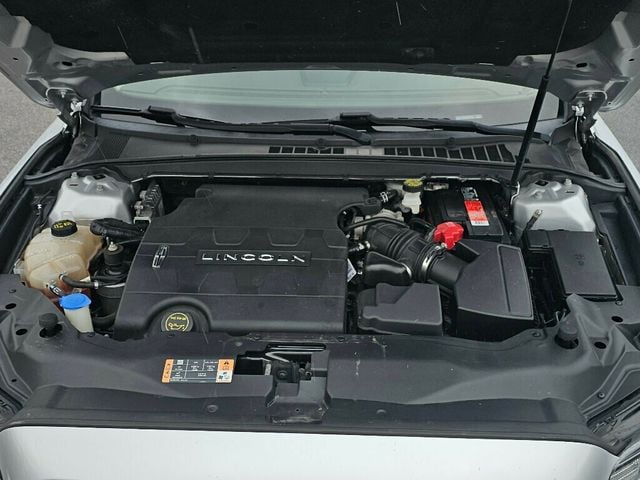 2018 Lincoln Continental Select AWD - 22952063 - 38