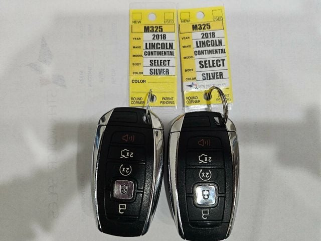 2018 Lincoln Continental Select AWD - 22952063 - 4