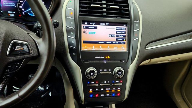 2018 Lincoln MKC Reserve AWD w/ Upgraded Engine, 20'' Wheels & Climate Pkg - 23030411 - 17