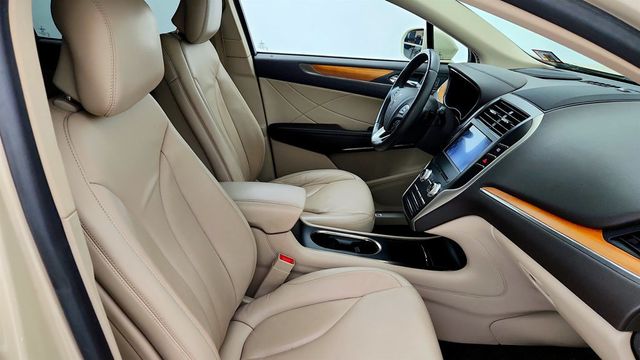 2018 Lincoln MKC Select AWD w/ Plus Pkg, Climate Pkg & BLIS - 23060818 - 23