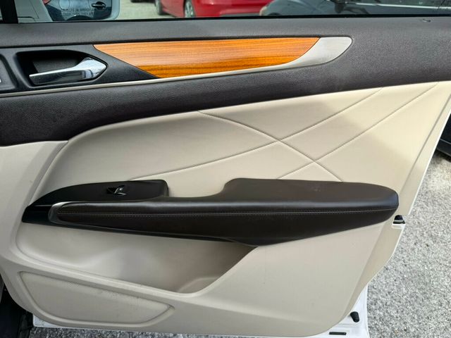 2018 Lincoln MKC Select FWD - 22999665 - 16