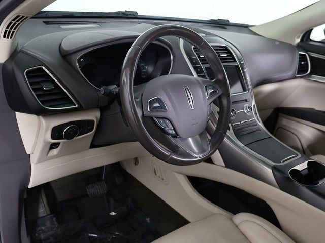 2018 Lincoln MKX Reserve AWD - 22956620 - 30