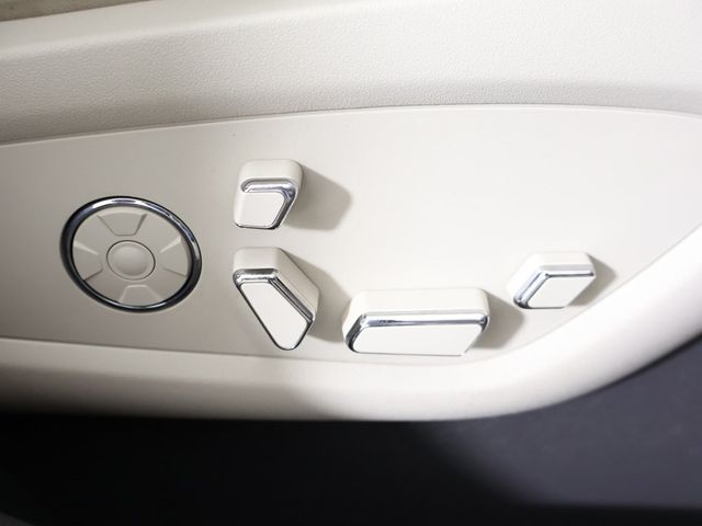 2018 Lincoln MKX Reserve AWD - 22956620 - 37