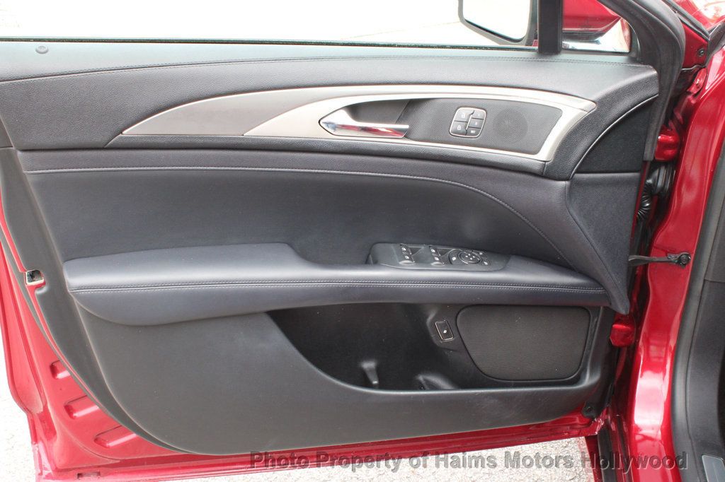 2018 Lincoln MKZ Hybrid Premiere photo 10