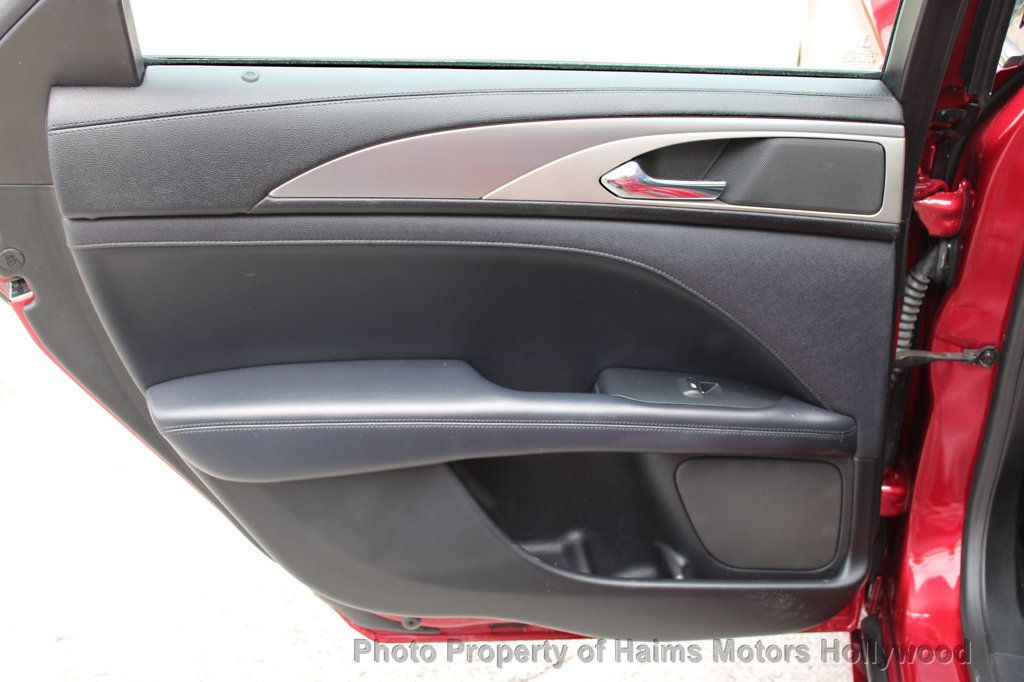 2018 Lincoln MKZ Hybrid Premiere photo 11