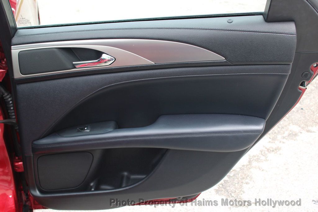 2018 Lincoln MKZ Hybrid Premiere photo 12