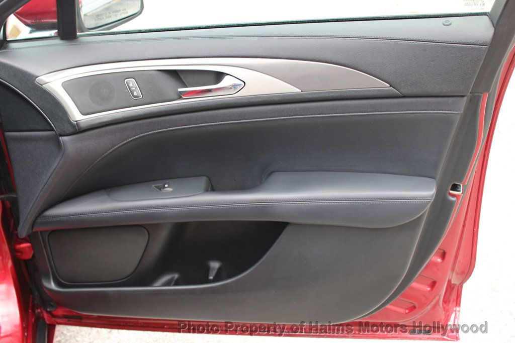 2018 Lincoln MKZ Hybrid Premiere photo 13