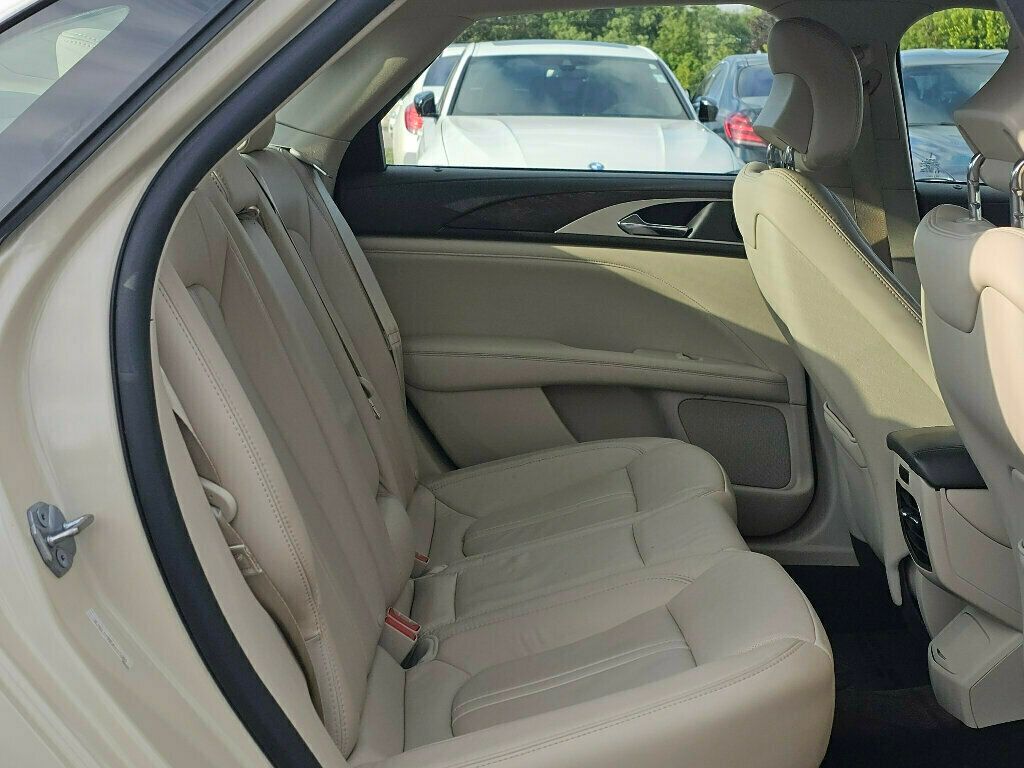 2018 Lincoln MKZ Reserve photo 18