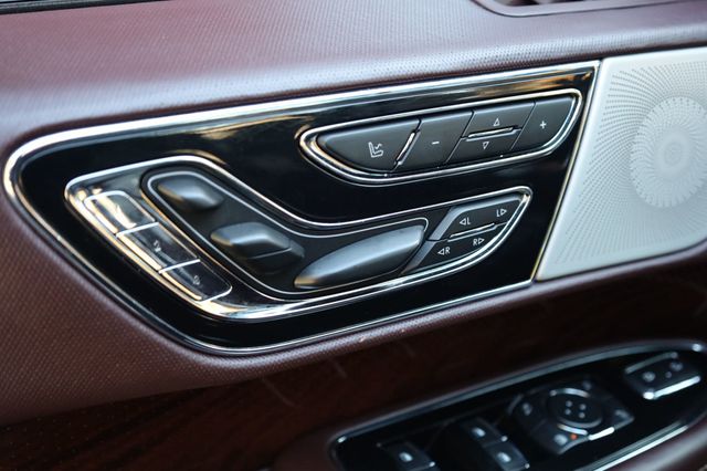 2018 Lincoln Navigator 4x4 Black Label - 22939523 - 31