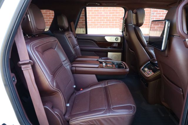 2018 Lincoln Navigator 4x4 Black Label - 22939523 - 45