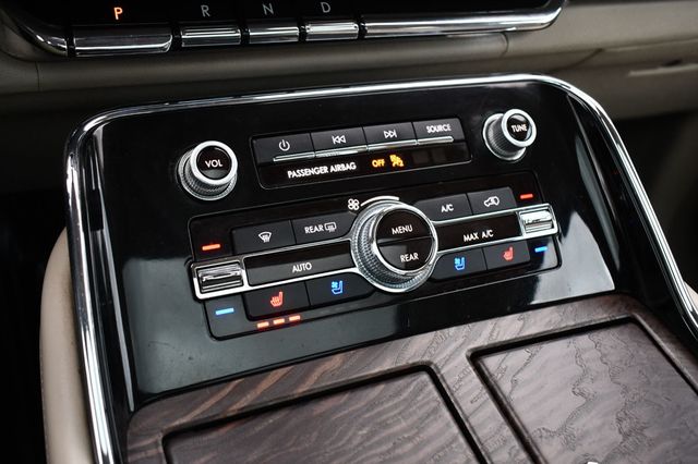 2018 Lincoln Navigator 4x4 Reserve - 22935859 - 26