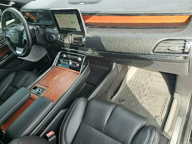 2018 Lincoln Navigator 4x4 Reserve - 22934211 - 10