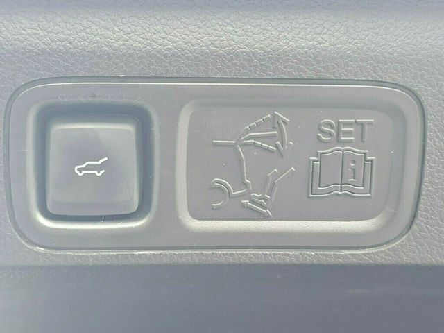 2018 Lincoln Navigator 4x4 Reserve - 22934211 - 38