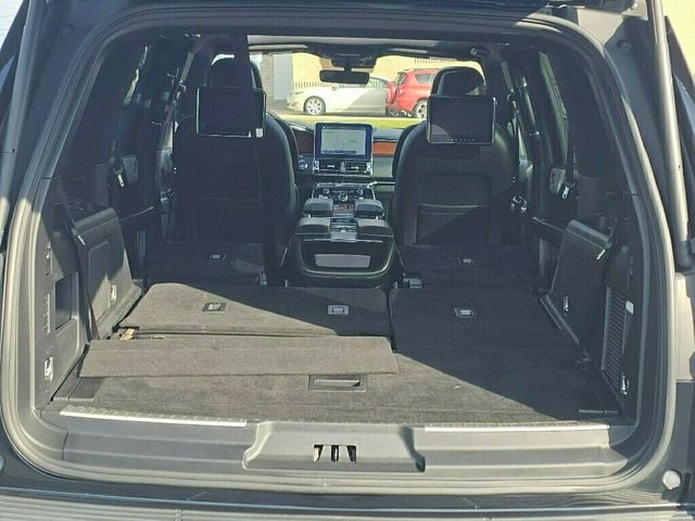 2018 Lincoln Navigator 4x4 Reserve - 22934211 - 39