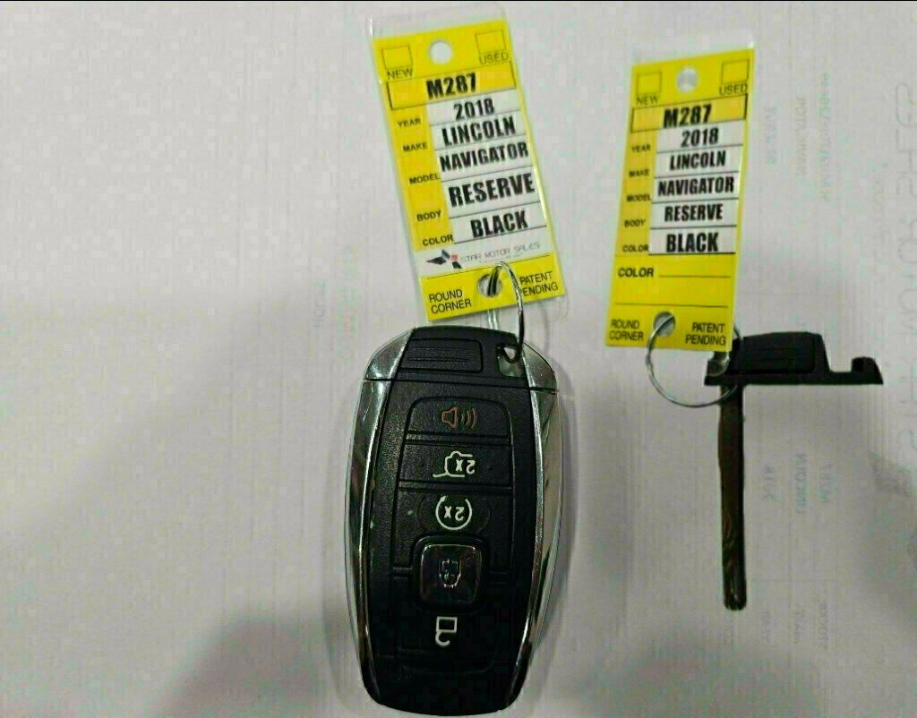 2018 Lincoln Navigator 4x4 Reserve - 22934211 - 40