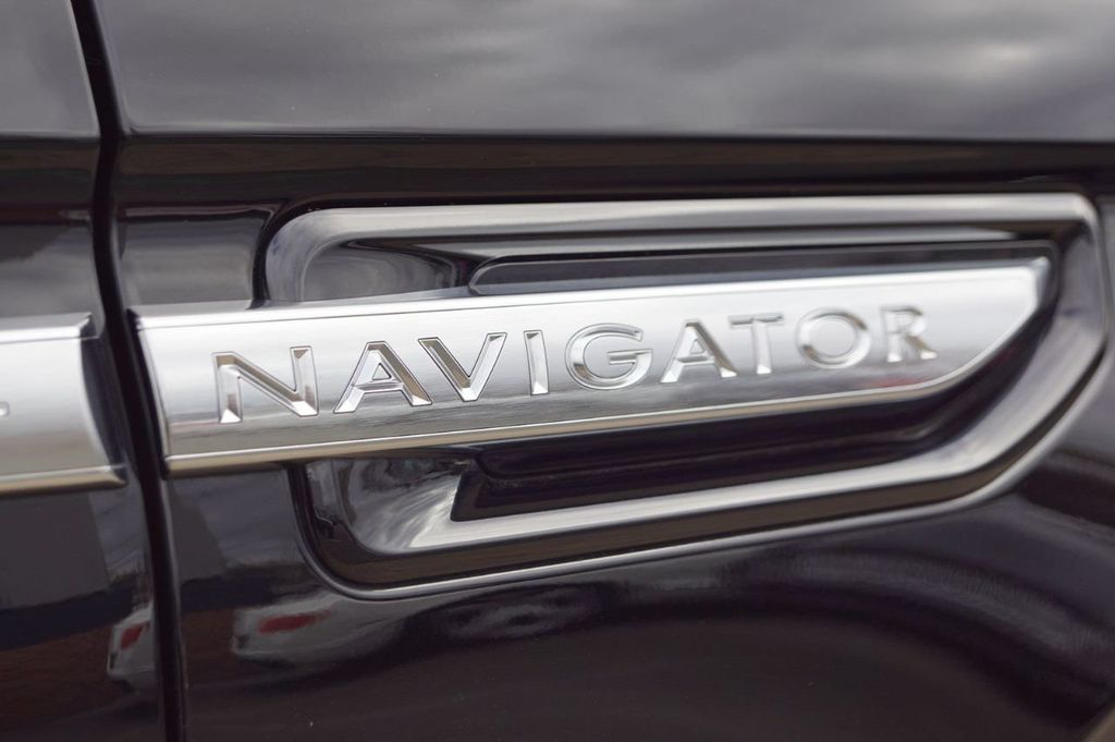 2018 Lincoln Navigator 4x4 Select - 18547805 - 20