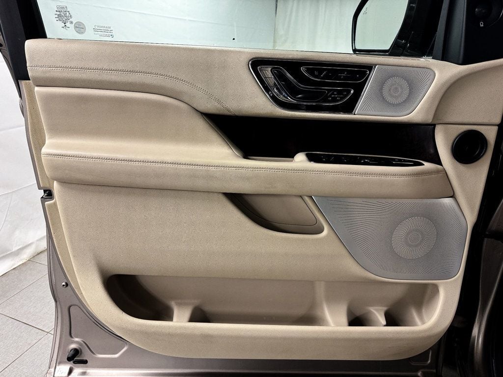 2018 Lincoln Navigator RESERVE 4WD - 22935522 - 15