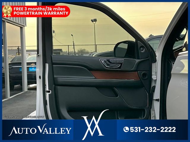 2018 Lincoln Navigator Reserve Sport Utility 4D - 22959196 - 11