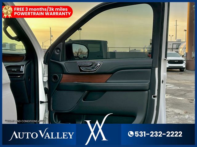 2018 Lincoln Navigator Reserve Sport Utility 4D - 22959196 - 17