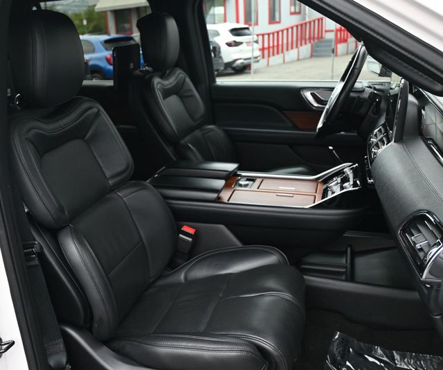 2018 Lincoln Navigator Select - 23027692 - 17