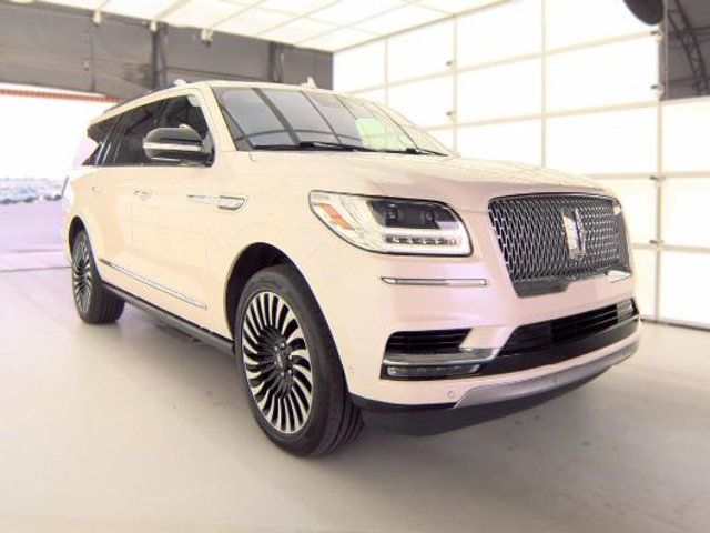 2018 Lincoln Navigator L 4x4 Reserve - 23040066 - 1