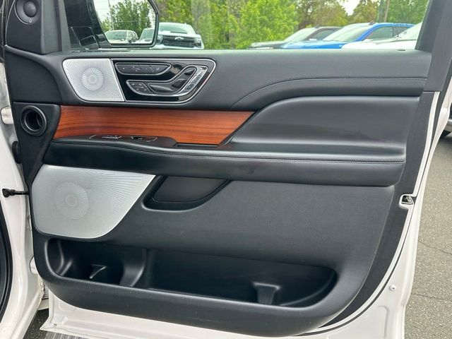 2018 Lincoln Navigator L 4x4 Reserve - 23022169 - 11