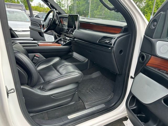 2018 Lincoln Navigator L 4x4 Reserve - 23022169 - 14