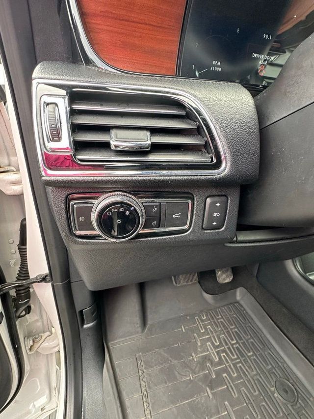 2018 Lincoln Navigator L 4x4 Reserve - 23022169 - 21