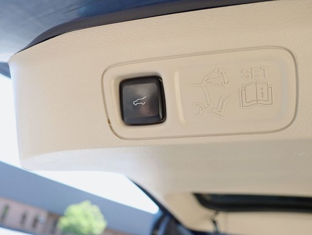 2018 Lincoln Navigator L 4x4 Reserve - 23027440 - 38