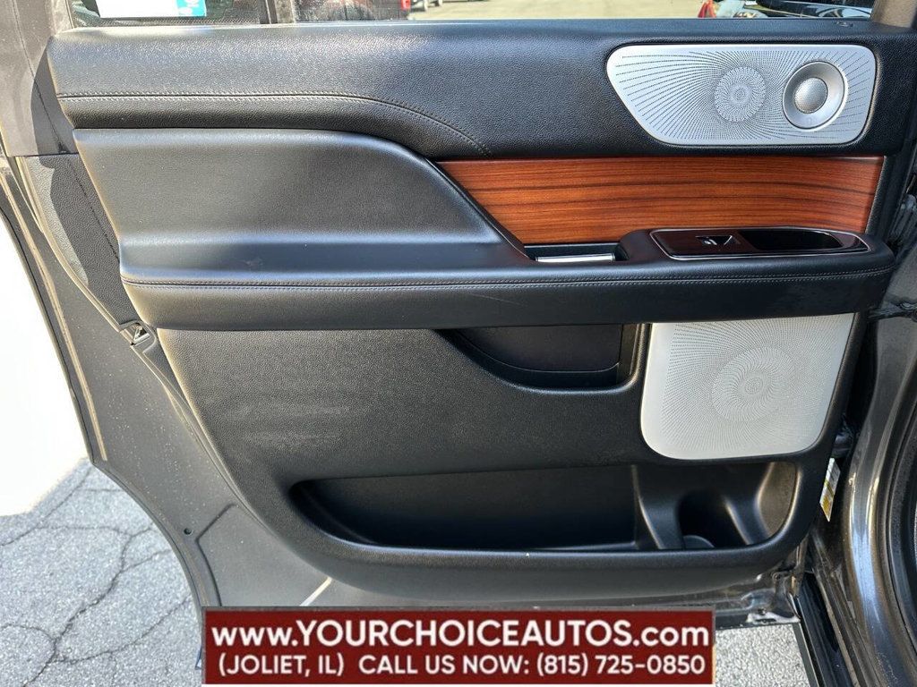 2018 Lincoln Navigator L 4x4 Reserve - 22845055 - 20