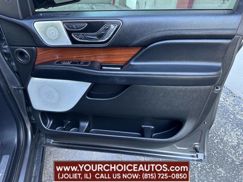 2018 Lincoln Navigator L 4x4 Reserve - 22845055 - 36