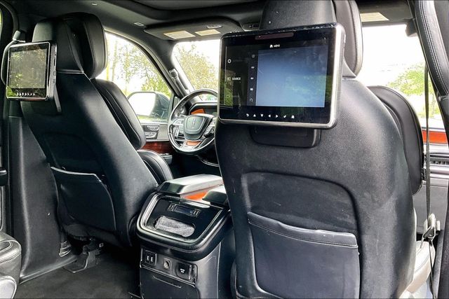 2018 Lincoln Navigator L 4x4 Reserve - 23026489 - 14