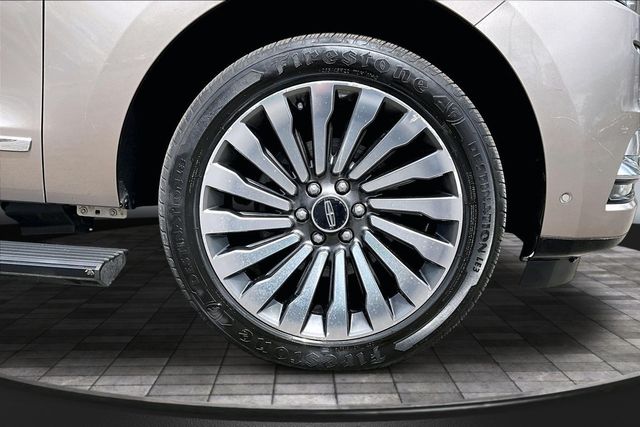 2018 Lincoln Navigator L 4x4 Reserve - 23026489 - 35