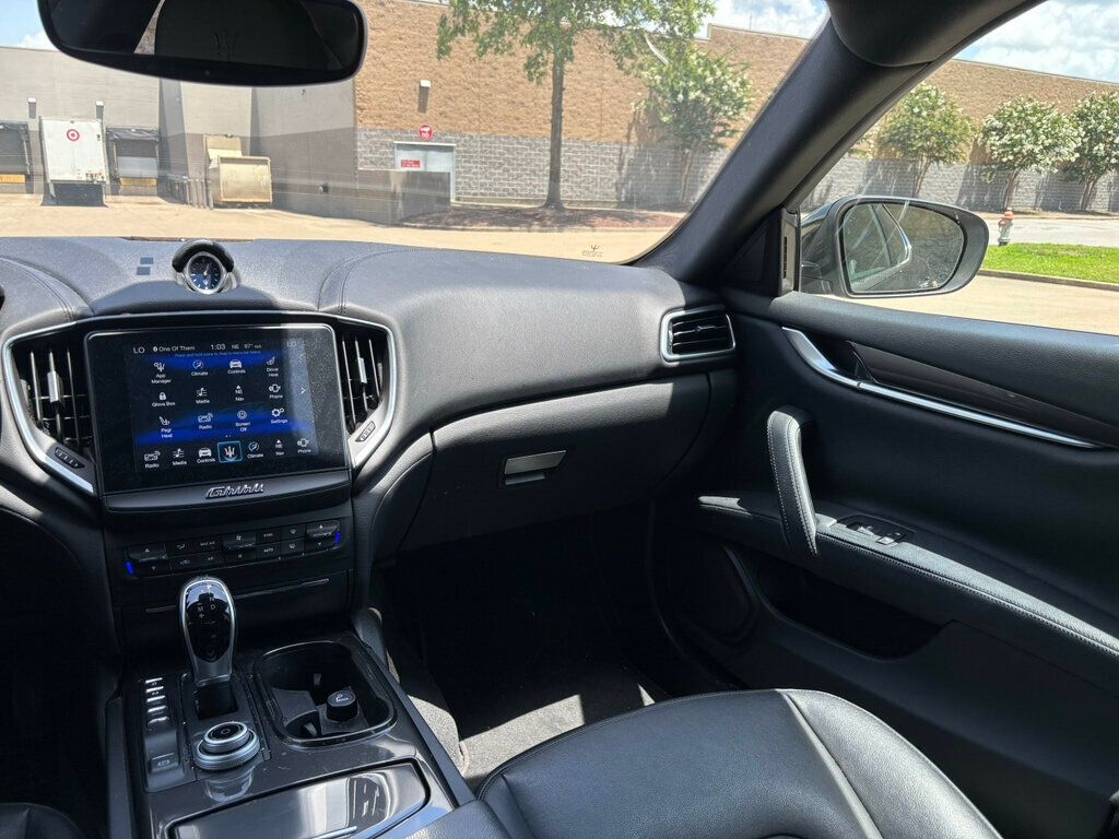 2018 Maserati Ghibli S Q4 photo 15