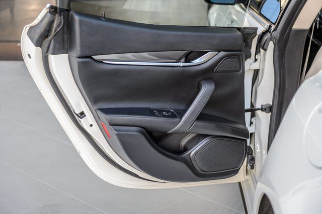 2018 Maserati Ghibli GHIBLI - LOW MILES - NAV - MOONROOF - BACKUP CAM - GORGEOUS - 23007541 - 52