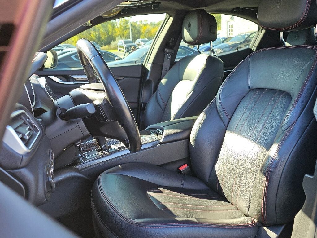 2018 Maserati Ghibli S Q4 3.0L - 22934203 - 13