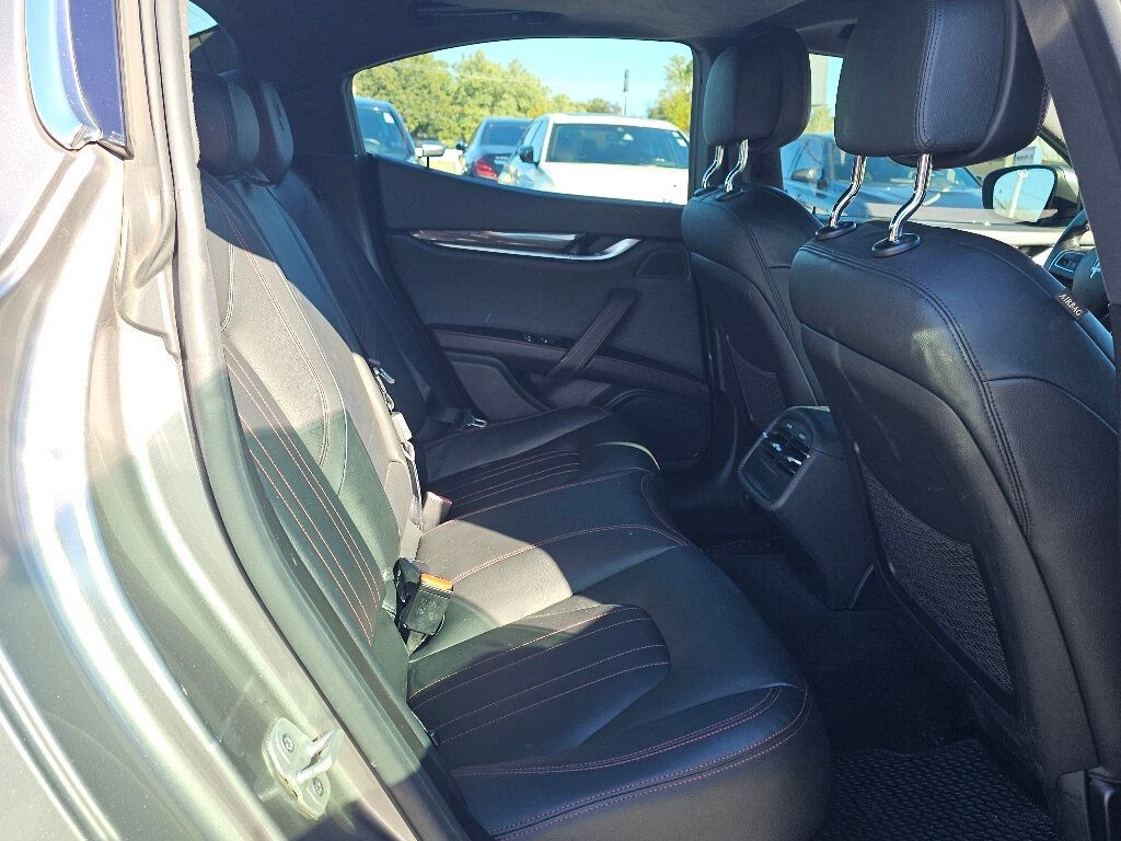 2018 Maserati Ghibli S Q4 3.0L - 22934203 - 18