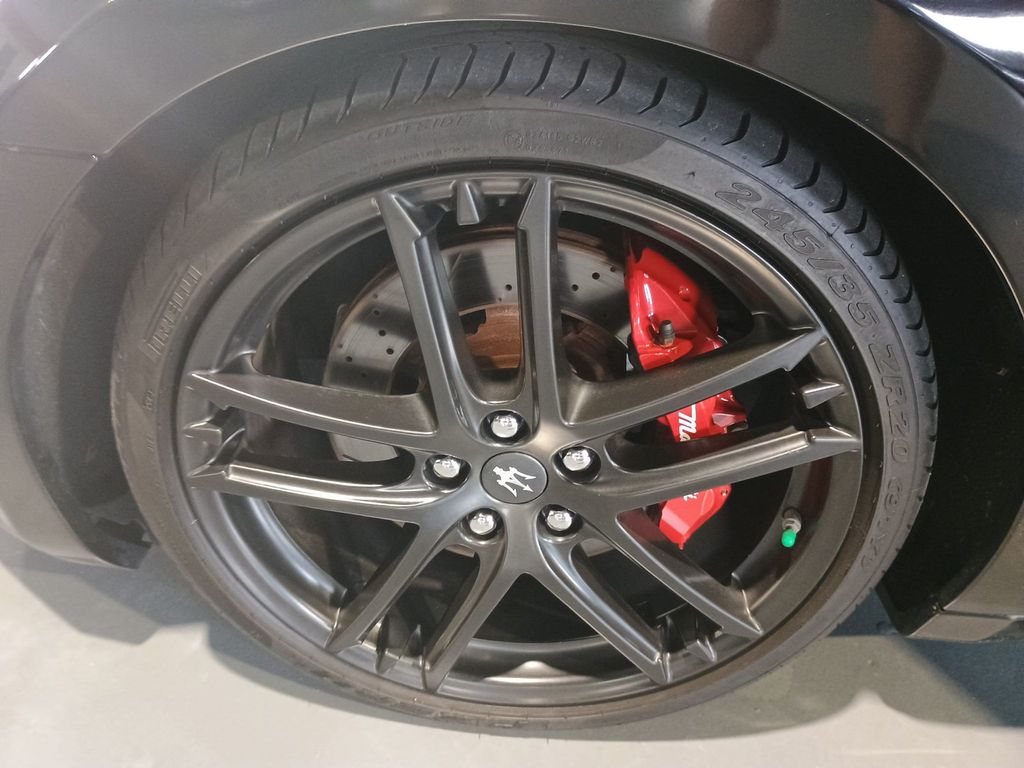 2018 Maserati GranTurismo Sport 4.7L Clean Carfax Florida Car - 23060841 - 40