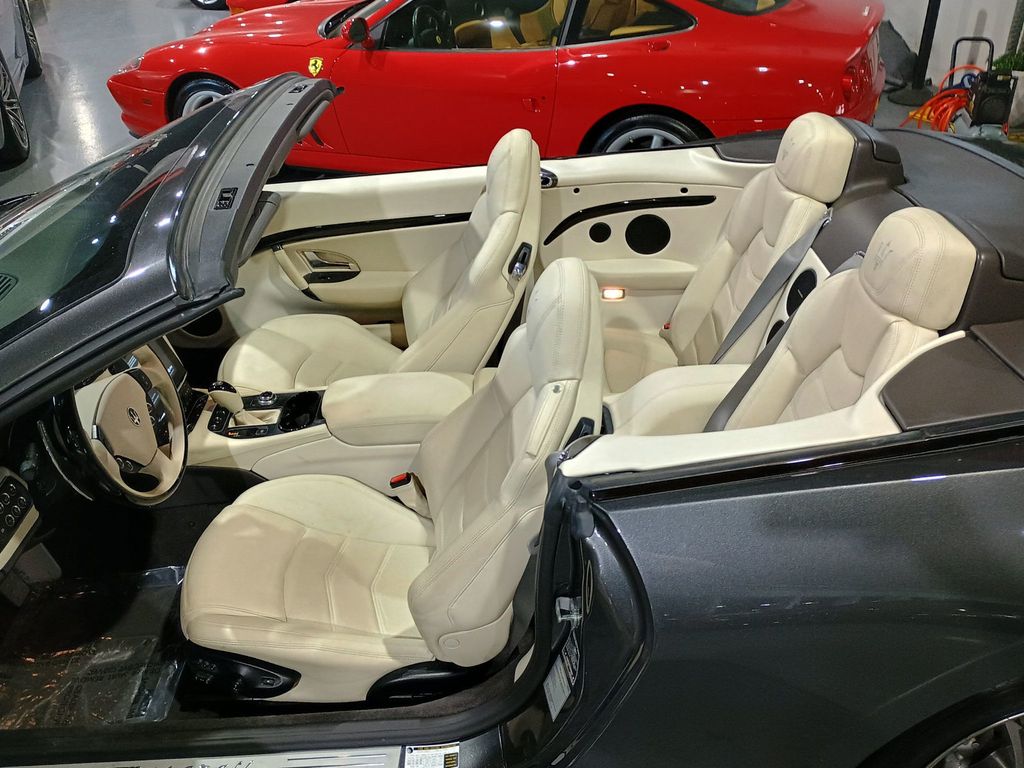 2018 Maserati GranTurismo Convertible Sport 4.7L 1 Owner Clean Carfax - 23007088 - 9
