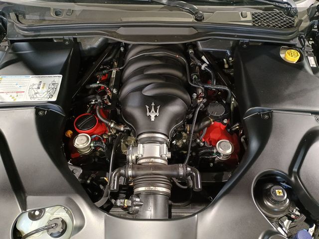 2018 Maserati GranTurismo Convertible Sport 4.7L 1 Owner Clean Carfax - 23007088 - 16