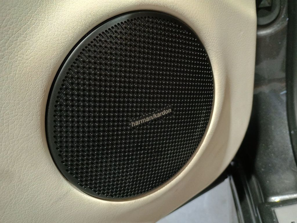 2018 Maserati GranTurismo Convertible Sport 4.7L 1 Owner Clean Carfax - 23007088 - 8